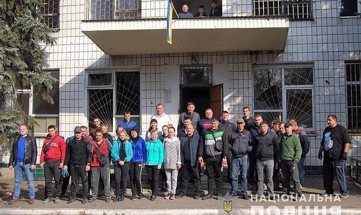 Стаття Поліцейські Мар’їнки розпочали ремонтні роботи адмінбудівлі, у яку вони планують передислокуватися Ранкове місто. Донбас