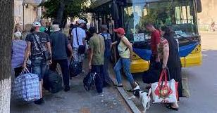 Стаття Як безплатно евакуюватися з прифронту: гайд від Восток SOS Ранкове місто. Донбас