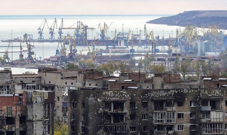 Стаття Наймасштабніший проєкт відбудови з часів Другої світової: презентовано план відновлення Маріуполя Ранкове місто. Донбас