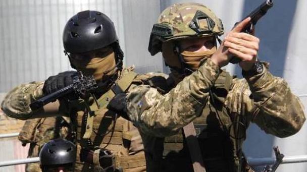 Стаття Правоохранители проводят обыски в 15 областях у экс-руководства бывшего Миндоходов Ранкове місто. Донбас