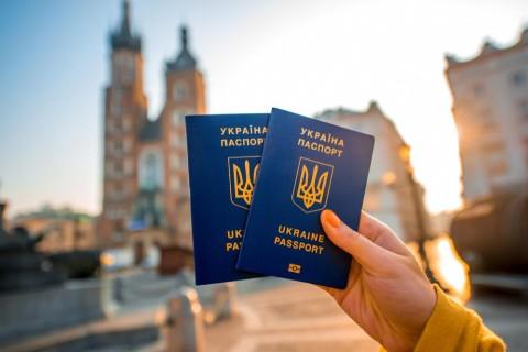 Стаття Порошенко подписал указ о праве украинцев на безвиз Ранкове місто. Донбас