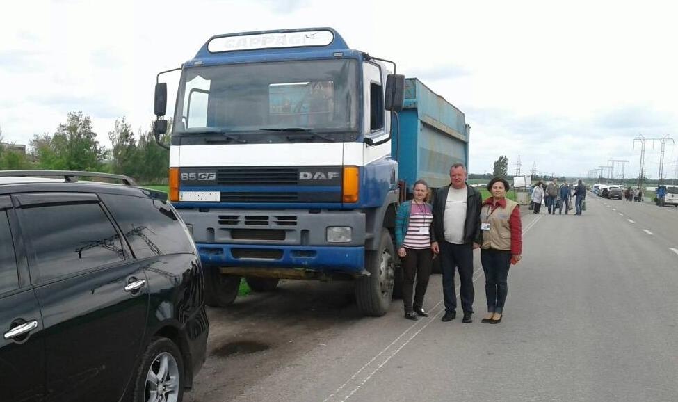 Стаття Переселенцам разрешили забирать «из дому» свои грузовики и автобусы: как это работает? Ранкове місто. Донбас