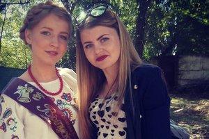 Стаття В Крыму смелая выпускница надела на последний звонок вышиванку Ранкове місто. Донбас