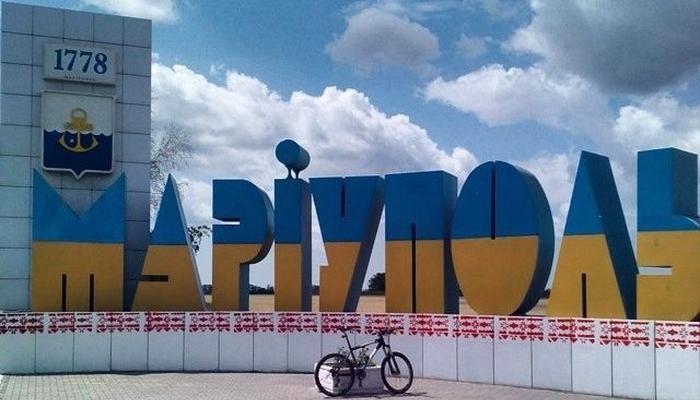 Стаття В Мариуполе маломобильных жителей доставляют к морю спецмаршрутами Ранкове місто. Донбас