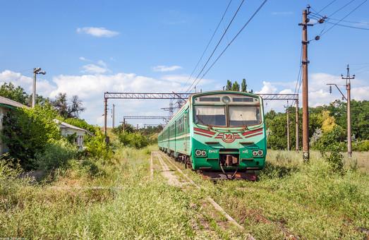 Стаття Донбасс: железные дороги ведущие в никуда… Утренний город. Донецьк