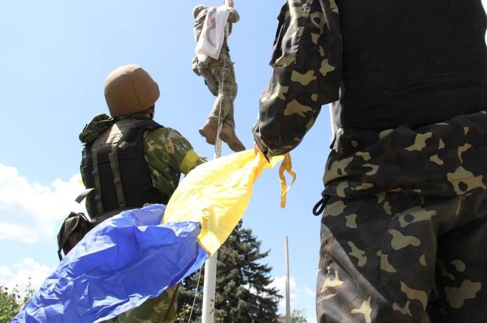 Стаття Лисичанск отмечает третью годовщину освобождения от боевиков Утренний город. Донецьк