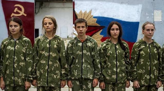 Статья Аналог Гитлерюгенд на Донбассе: детей еще можно спасти Утренний город. Донецк