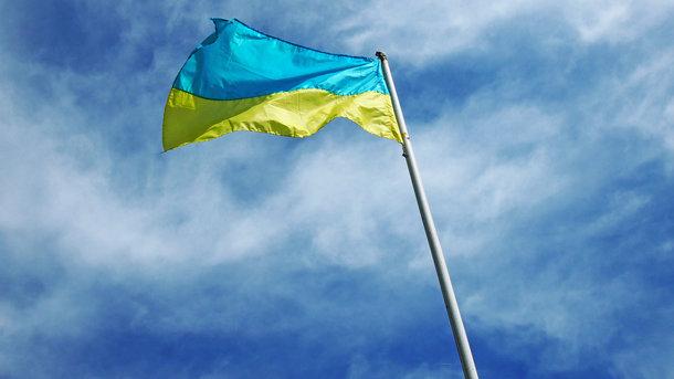 Стаття В Луганске боевики задержали подростков за поднятие флага Украины Утренний город. Донецьк