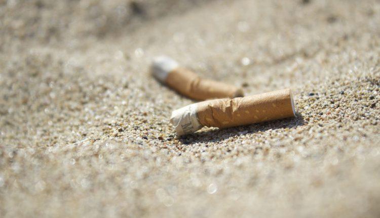 Стаття Одесситы попросили президента запретить курение на пляжах Ранкове місто. Донбас