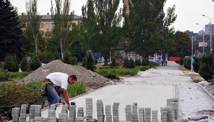 Стаття В Мариуполе создают Греческую площадь Утренний город. Донецьк