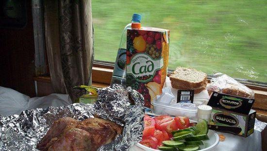 Стаття Украинцев будут кормить в ночных поездах Ранкове місто. Донбас