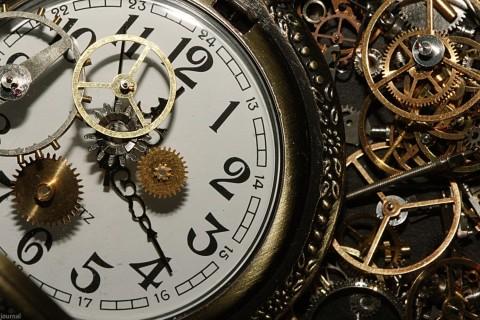 Стаття Когда украинцам нужно перевести часы на «зимнее» время? Ранкове місто. Донбас