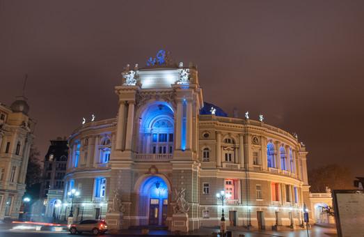 Стаття Одесская опера вошла во всеукраинский проект Google с трехмерной театральной экскурсией Ранкове місто. Донбас