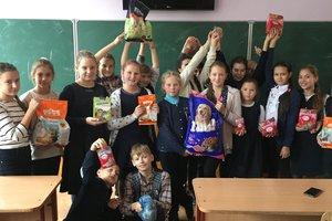 Стаття Украинские школьники собрали для бездомных животных 5 тонн корма и круп Ранкове місто. Донбас