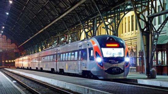 Стаття Украина запустит второй поезд в Польшу Ранкове місто. Донбас