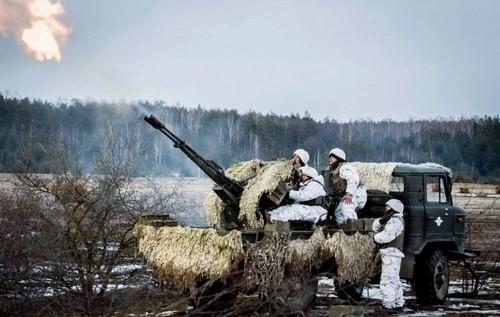 Стаття За систематические провокации и обстрелы наших позиций: ВСУ провели массивную военную операцию Ранкове місто. Донбас