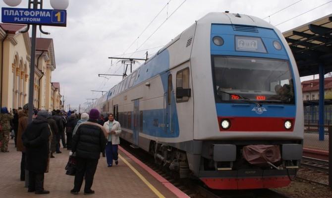 Стаття В «Укрзализныце» рассказали, какими скоростными поездами пополнят парк Ранкове місто. Донбас
