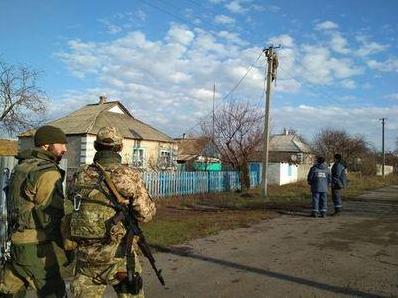 Статья В Травневом порадовали мирных и военных: смотрите фото Утренний город. Донецк
