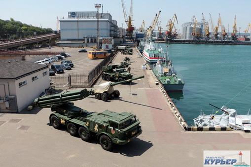 Стаття Сухопутные части ВМС Украины объединяют в Корпус морской пехоты Ранкове місто. Донбас