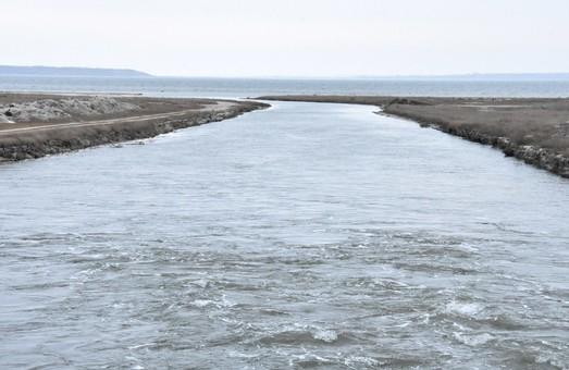 Стаття Тилигульский лиман уже получает воду из Черного моря (ФОТО) Ранкове місто. Донбас