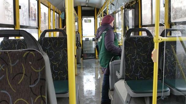 Стаття В Украине отменяют бесплатный проезд в транспорте: Кабмин одобрил монетизацию льгот Ранкове місто. Донбас