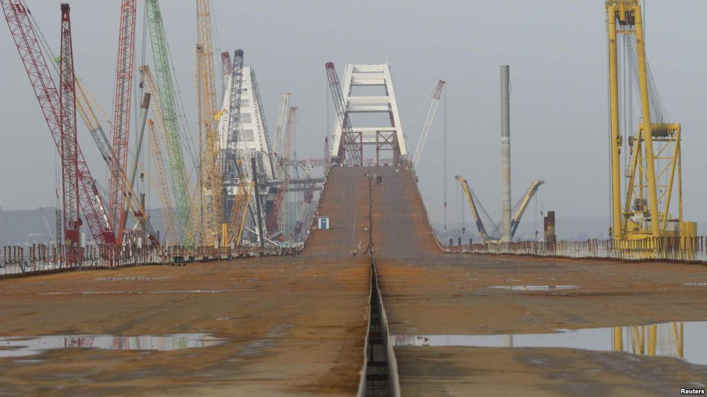 Стаття Почему Керченский мост не снизит цены в Крыму? Ранкове місто. Донбас