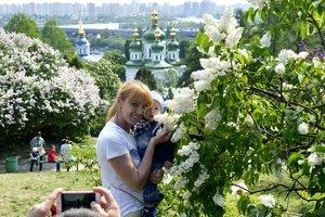 Стаття В этом году украинцы будут отмечать майские праздники четыре дня подряд Ранкове місто. Донбас