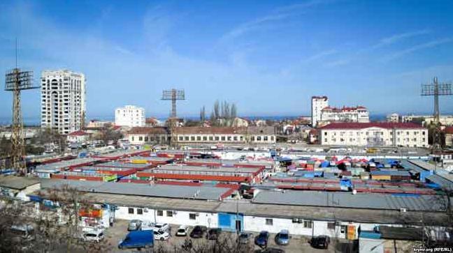 Стаття В Севастополе накаляется ситуация вокруг рынка «Чайка» Ранкове місто. Донбас