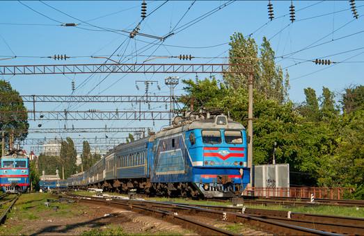 Стаття Укрзализныця назначила дополнительный поезд из Одессы на Троицу Ранкове місто. Донбас