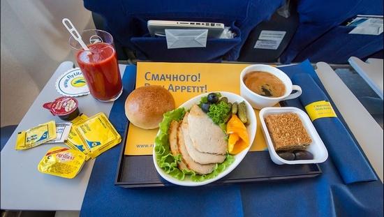 Стаття В одесских поездах будут кормить как в самолетах (ФОТО) Ранкове місто. Донбас