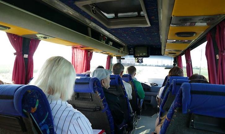 Статья Волонтеры запустили бесплатные автобусы для 5 сел «серой зоны» на Донбассе Утренний город. Донецк
