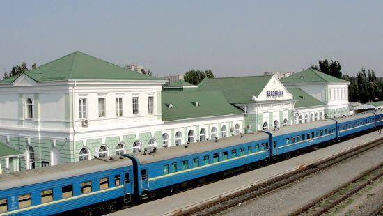 Стаття «Укрзализныця» запустит дополнительные поезда из Киева к Азовскому морю Ранкове місто. Донбас