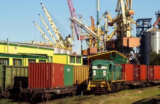 Стаття Из Одессы отправился первый контейнерный поезд в Днепр Ранкове місто. Донбас