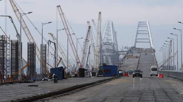 Стаття Названа самая уязвимая часть проблемного Крымского моста Ранкове місто. Донбас