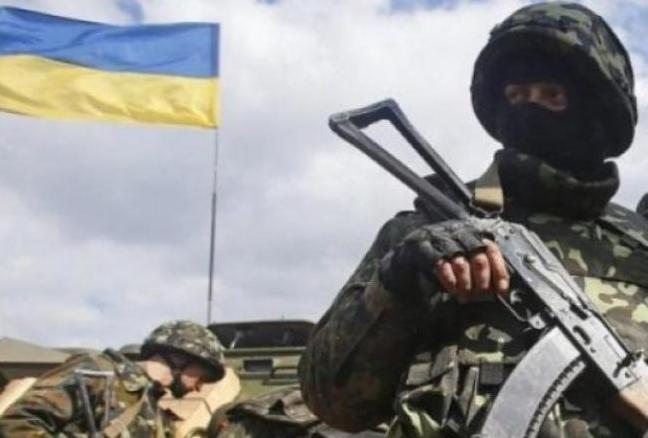 Стаття Вот уже 4 года украинский флаг портит настроение боевикам по ту сторону линии разграничения. ФОТО Ранкове місто. Донбас