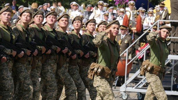 Стаття Порошенко уровнял в правах женщин и мужчин для службы в армии: подписан закон Ранкове місто. Донбас