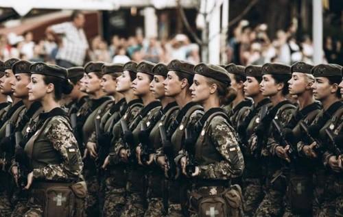Стаття #ПідбориVSберці: історії українок, які встали на захист нашої країни із зброєю в руках. ФОТО Ранкове місто. Донбас