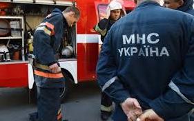Стаття На Донетчине пожарный спас двух девочек, рухнувших под лед. Фото Ранкове місто. Донбас