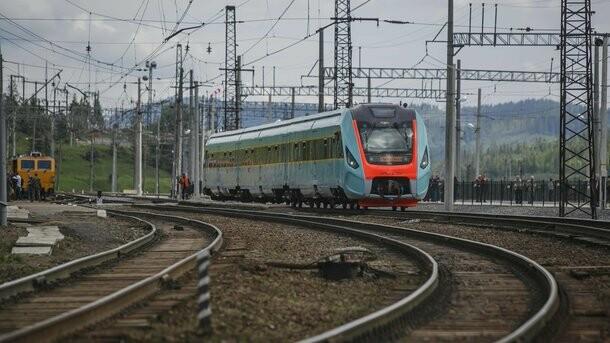 Стаття Украина сокращает количество поездов в Россию Ранкове місто. Донбас
