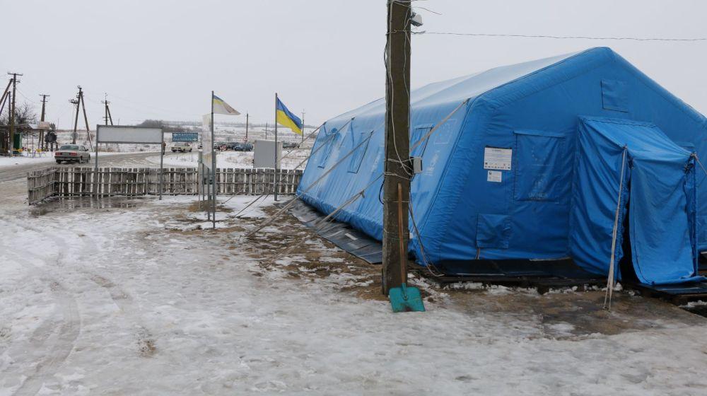 Стаття Какую помощь могут получить донетчане в «синих палатках» на КПВВ? Ранкове місто. Донбас