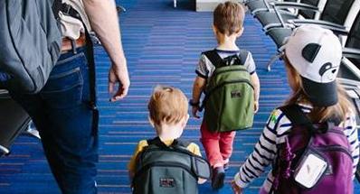 Стаття Выезд ребенка за границу: какие правила действуют в 2019 году? Ранкове місто. Донбас