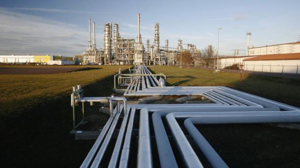 Стаття Скандал с некачественной нефтью из РФ: Украина остановила нефтепровод «Дружба» Ранкове місто. Донбас