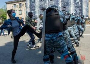 Стаття Воистину, нет такого безумия, которое не может произойти в Луганске Ранкове місто. Донбас