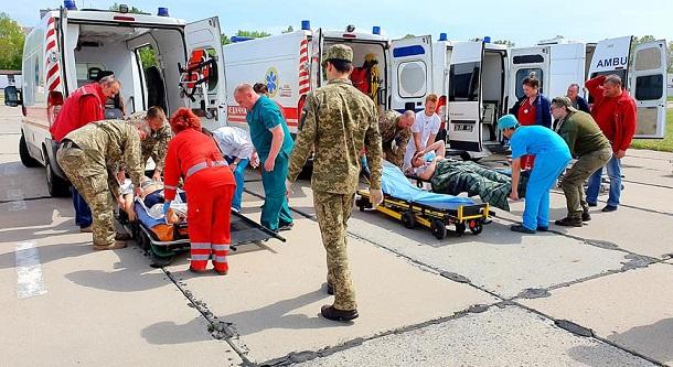 Стаття В Одессу прибыл борт с молодыми бойцами, ранеными на Донбассе: опубликованы фото Ранкове місто. Донбас