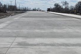 Стаття В сети показали строительство первой украинской бетонной дороги Ранкове місто. Донбас