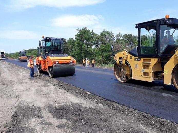 Стаття Цього року капітально відремонтують автодороги Мирноград-Костянтинівка та Добропілля-Краматорськ Ранкове місто. Донбас
