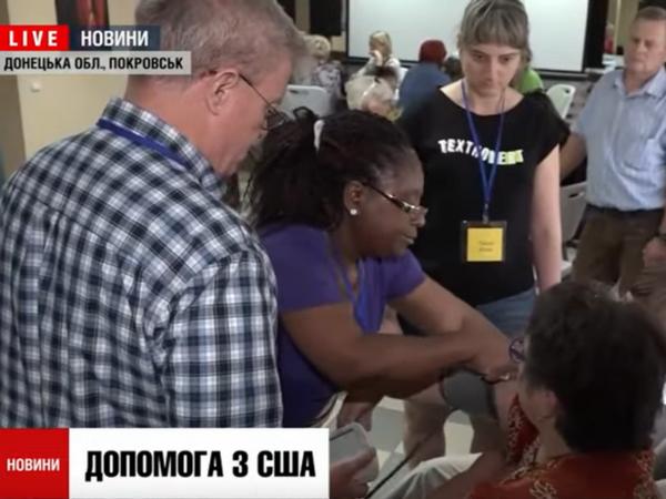 Стаття Жителей Покровска лечат врачи из США Ранкове місто. Донбас