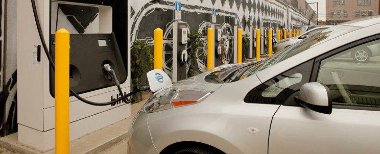 Стаття В Украине с 1 июля на парковках станут обязательными зарядки для электромобилей Ранкове місто. Донбас