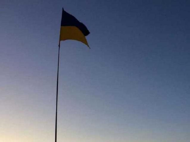 Стаття В Крыму подняли флаг Украины в память о погибших на Донбассе морпехах Ранкове місто. Донбас