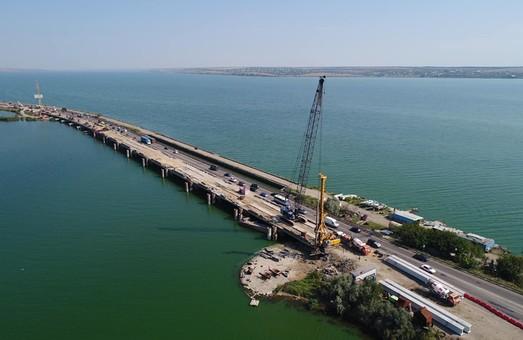 Стаття Под Одессой ремонтируют мост через Хаджибейский лиман на киевской трассе (ФОТО) Ранкове місто. Донбас